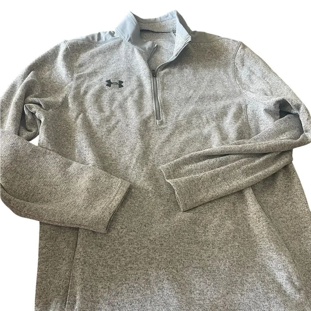 Under Armour Heather Gray Pullover 3/4 zip size large excellent condition